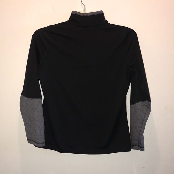North face 1/4 zip pullover. Large - Picture 6 of 6